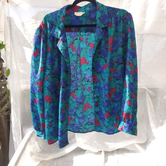 Floral Patterned Button Down - Picture 6 of 7